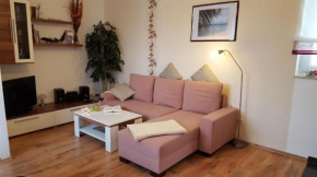 Familienfreundliche 2-Raum-Wohnung mit Balkon, Doppelbett und Schlafcouch für bis zu 3 Personen, Zempin